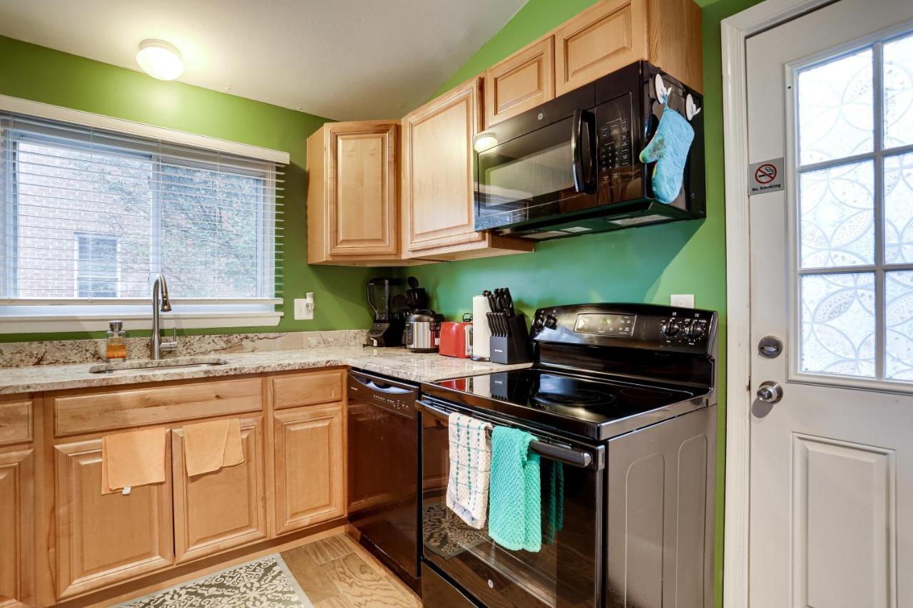 Escape To Our Cozy 3 Bed Rm 2 Bath Unit In Alexandria Va Villa Kültér fotó